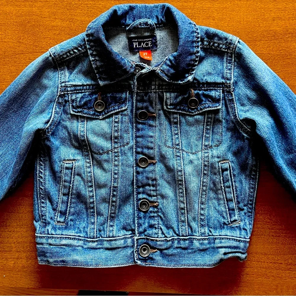 The children’s place toddler denim button up jacket size 2
